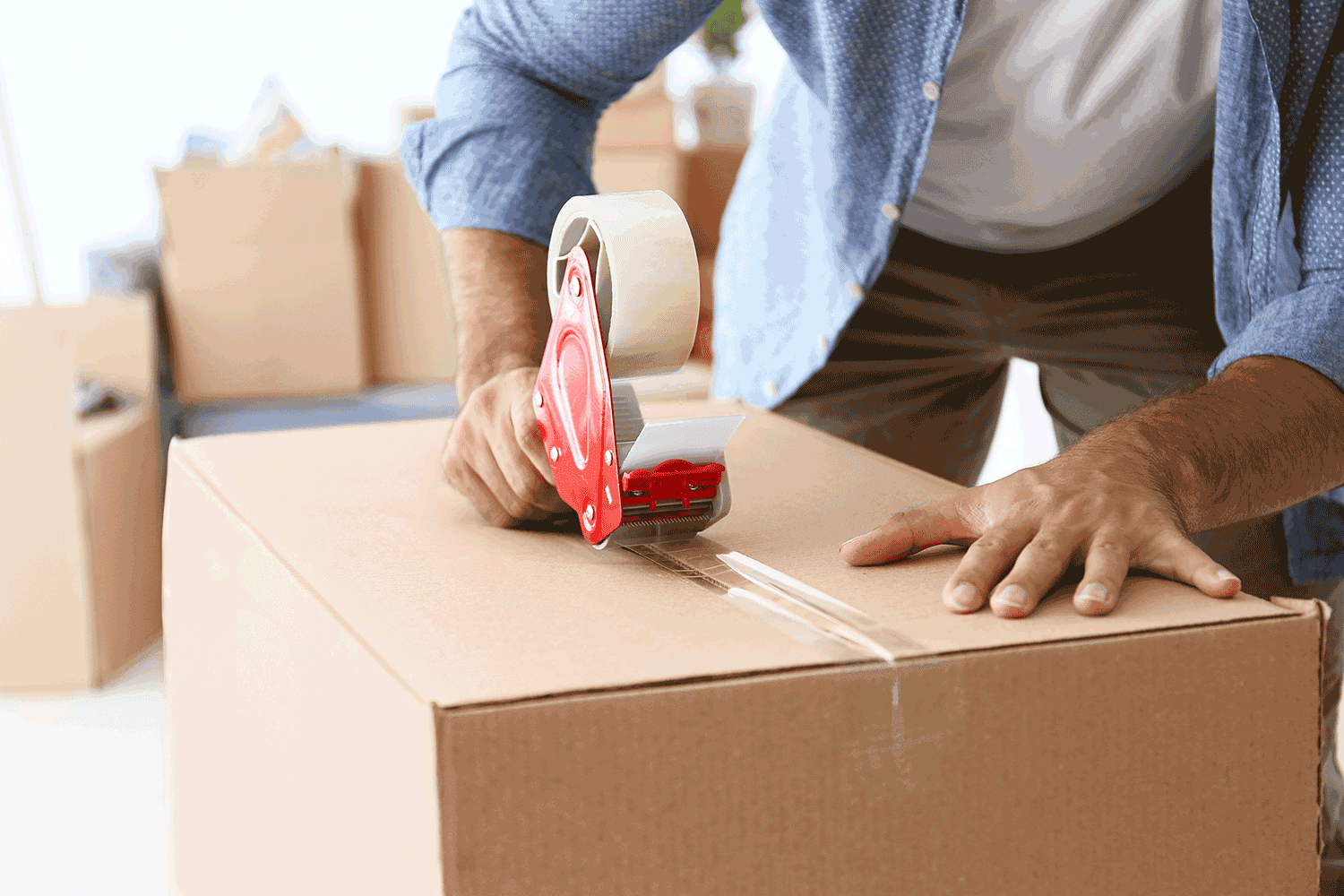 See how storage units can help make the end of the semester less stressful when it comes to moving your belongings out of the dorm room.