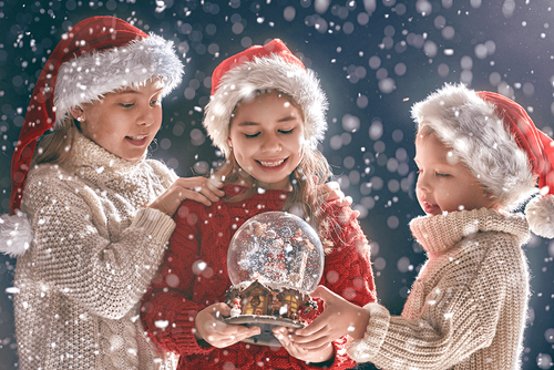 How to Prepare Snow Globes for Long Term Storage post